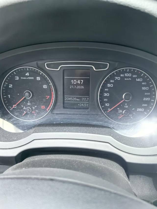 Audi Q3 2013 car image #5