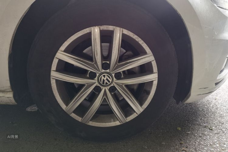 Volkswagen Golf 2018 car image #9