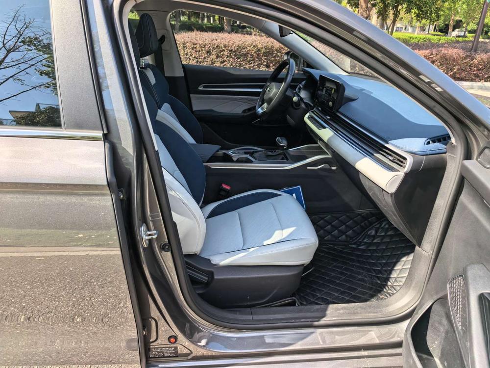 GEELY Emgrand 2023 car image #13