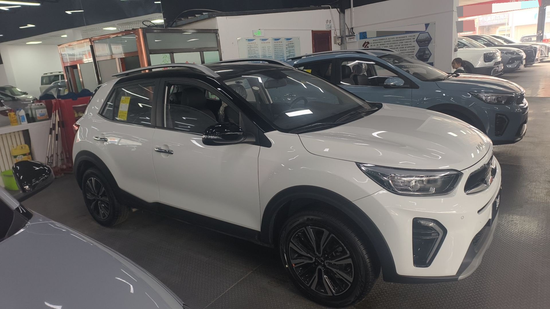 Kia KX1 2026 car image #2