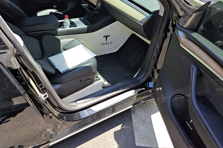 Tesla Model Y 2023 #23 Tesla Model Y 2023 car image #23