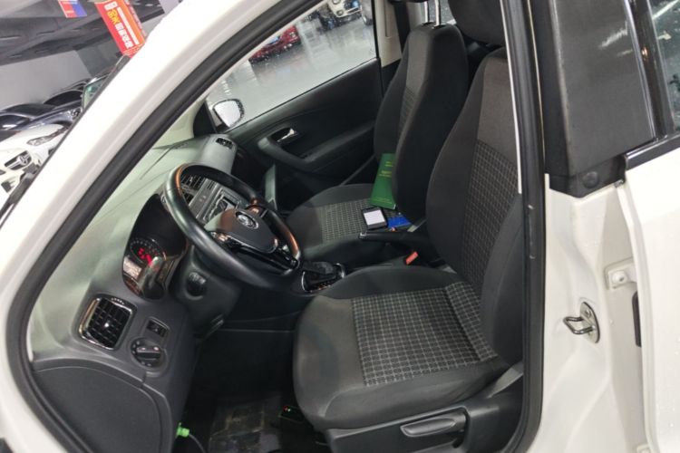 Volkswagen Polo 2017 #15 Volkswagen Polo 2017 car image #15