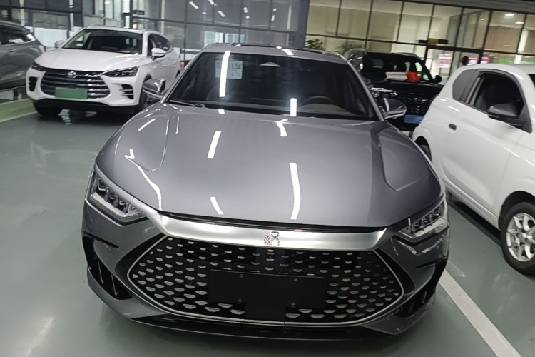 BYD Han 2022 car image #3