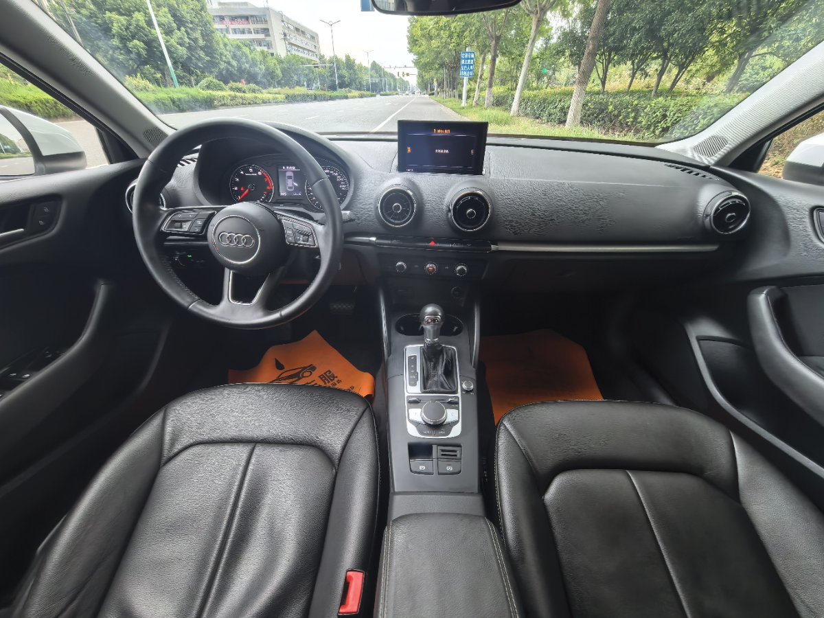 Audi A3 2018 car image #6