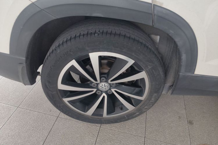 Volkswagen Tharu 2019 immagine di auto #10