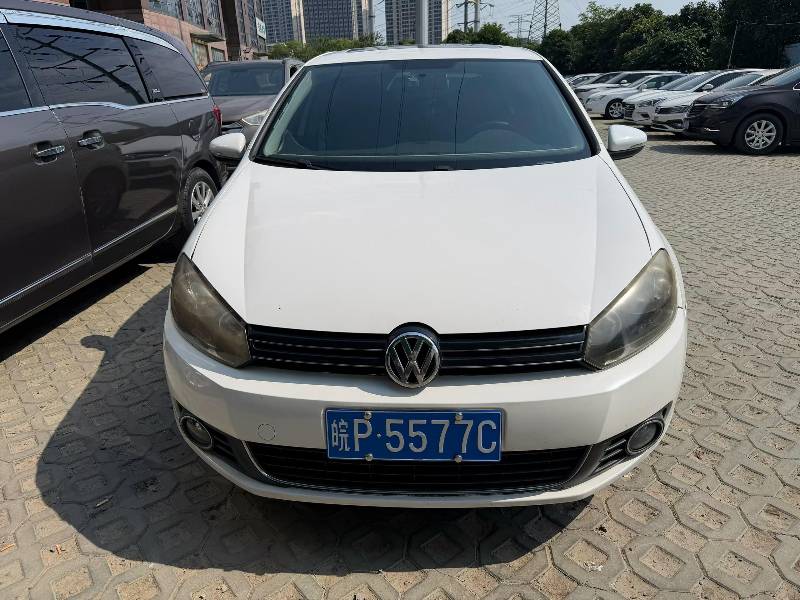 Volkswagen Golf 2014 car image 