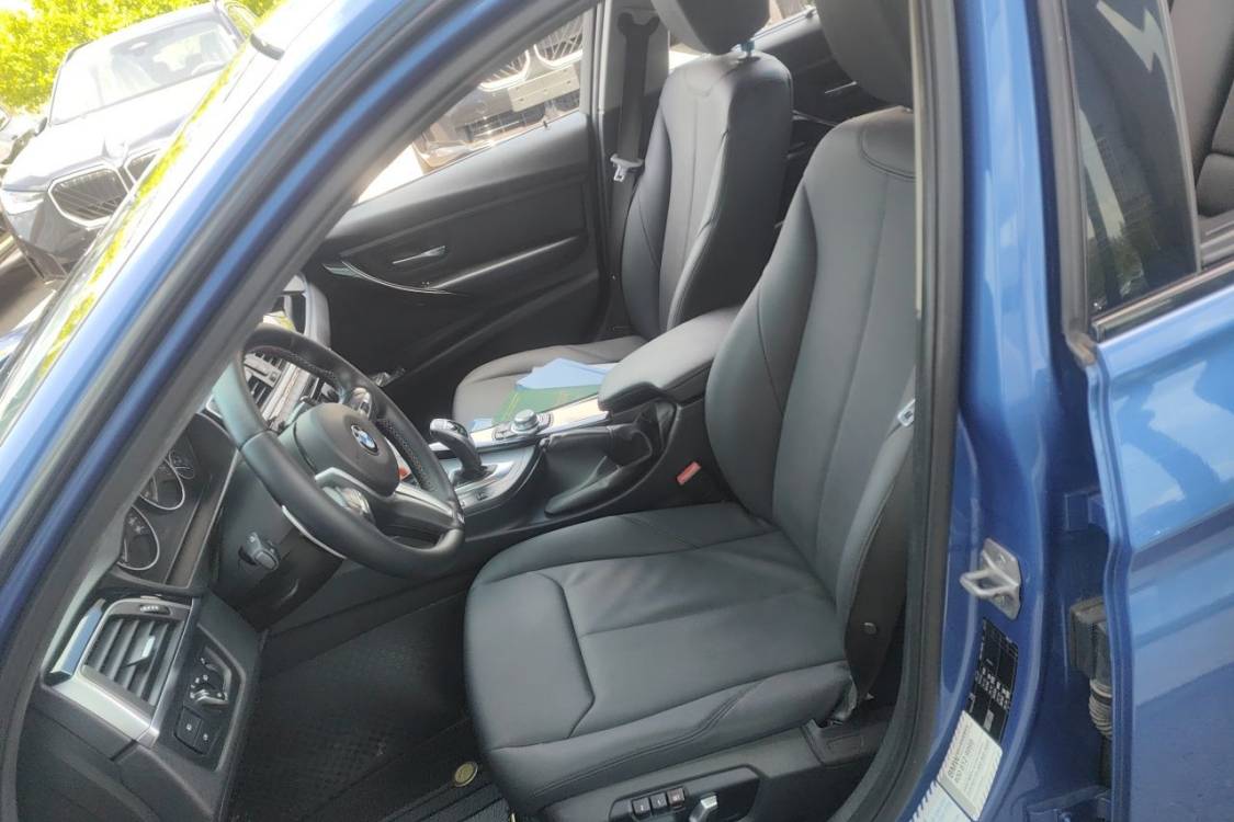 BMW 3 Series 2016 immagine di auto #18