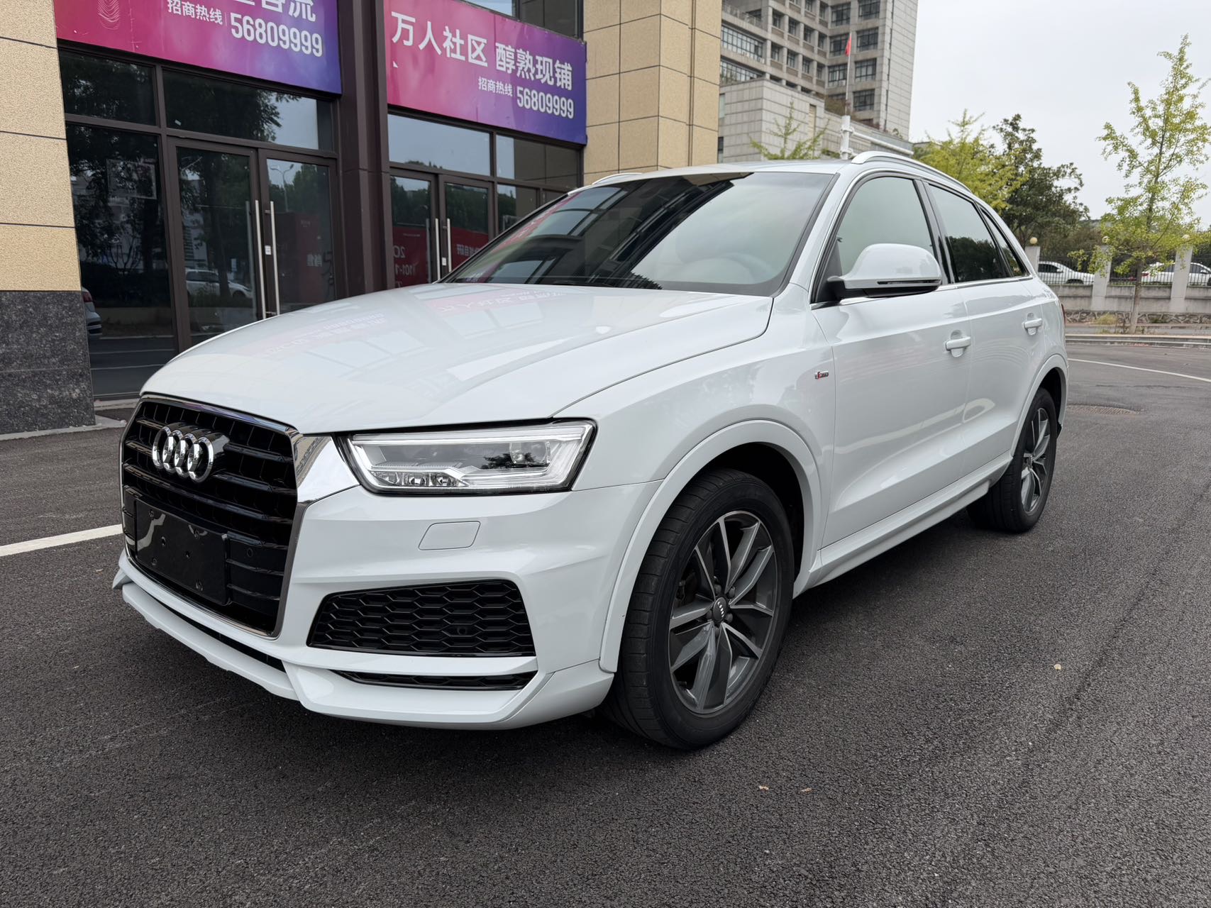 Audi Q3 2019 car image 