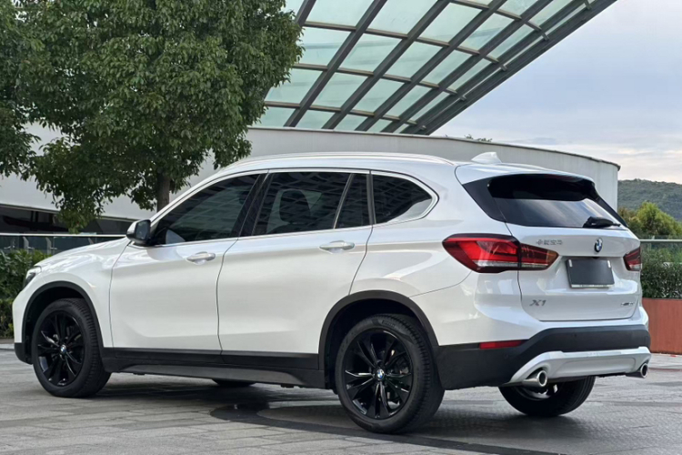 BMW X1 2017 #6 BMW X1 2017 car image #6