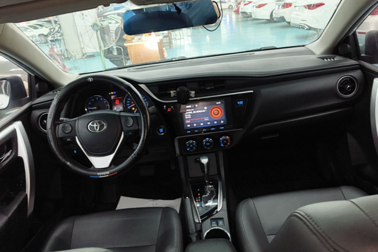Toyota Corolla 2019 #10 Toyota Corolla 2019 car image #10