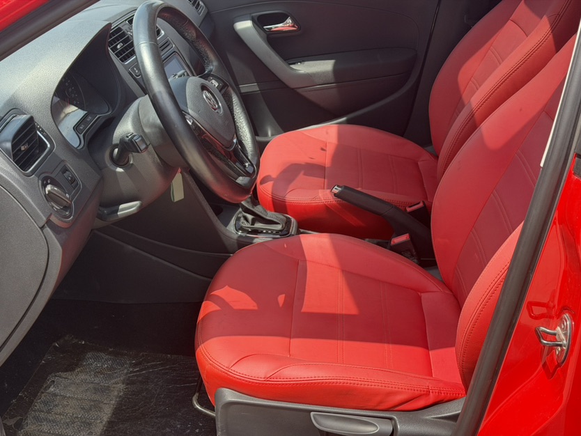 Volkswagen Polo 2019 car image #4