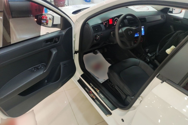 Volkswagen Santana 2022 car image #13