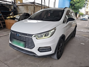 BYD Yuan New Energy 2019 BYD Yuan New Energy 2019 car image