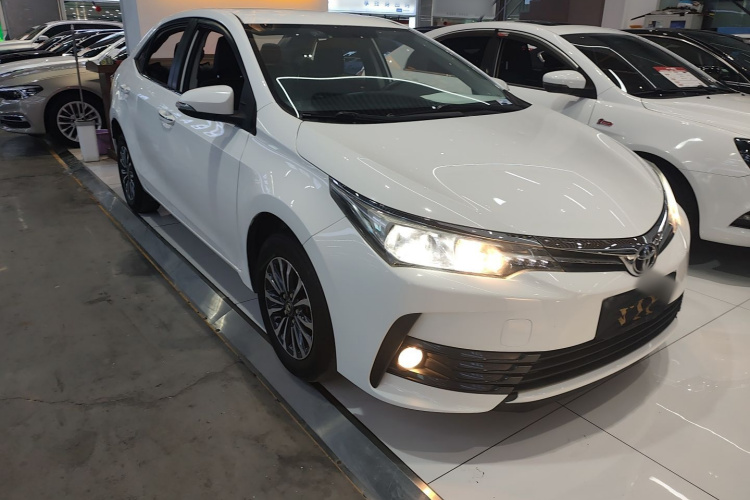 Toyota Corolla 2017 immagine di auto #4