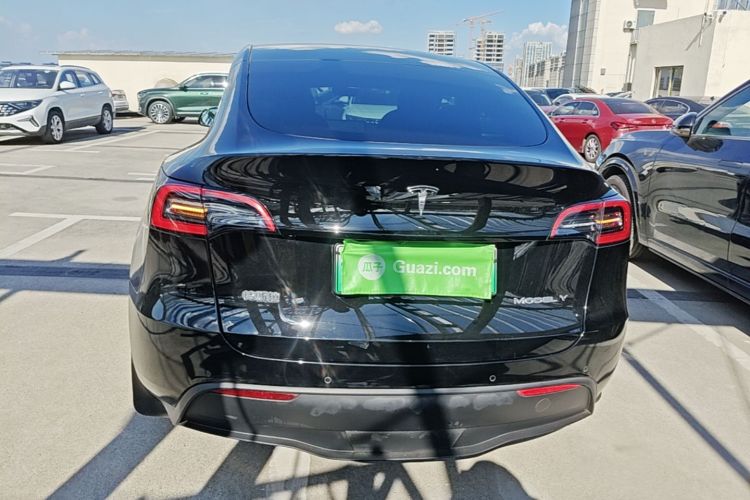 Tesla Model Y 2022 #6 Tesla Model Y 2022 car image #6