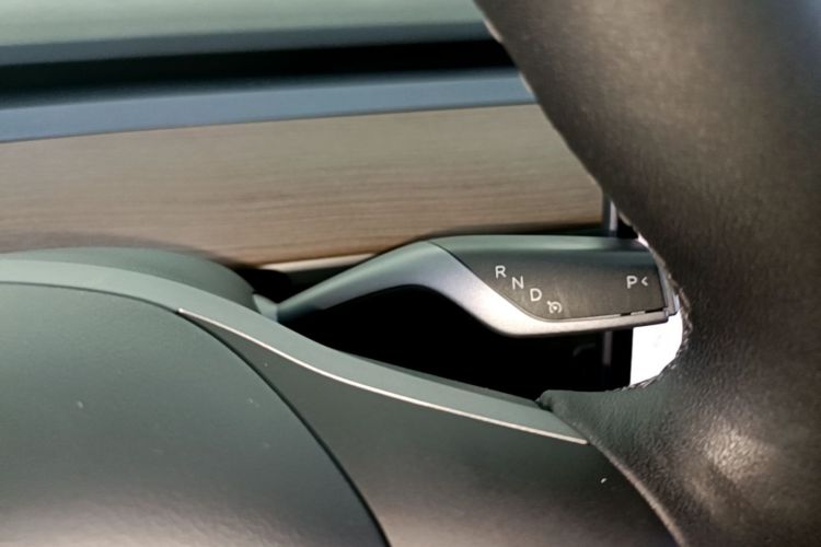 Tesla Model Y 2021 #14 Tesla Model Y 2021 car image #14