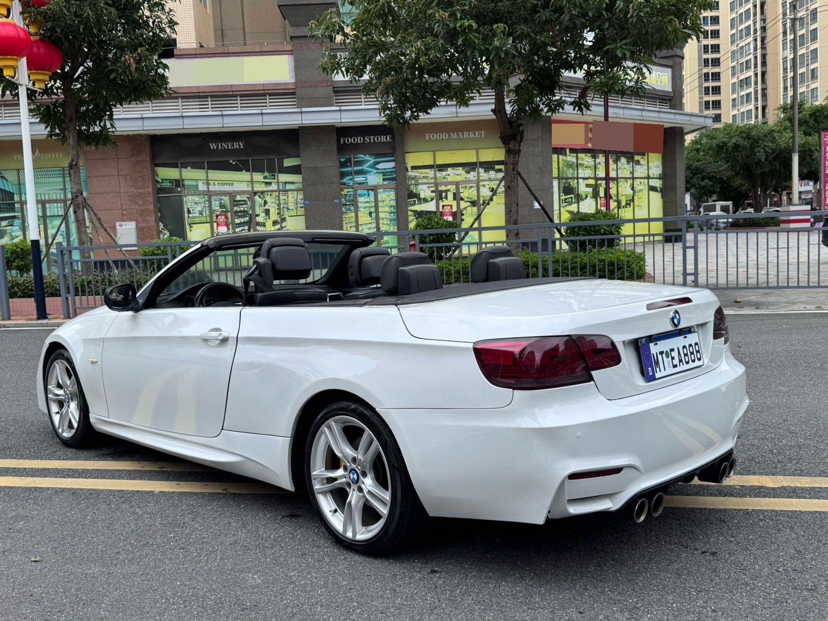BMW 3 Series (Imported) 2010 car image #17