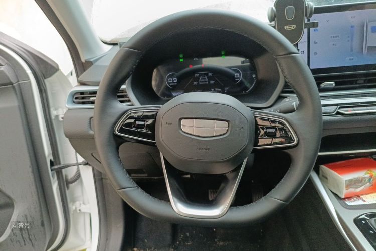 GEELY Emgrand 2025 car image #12
