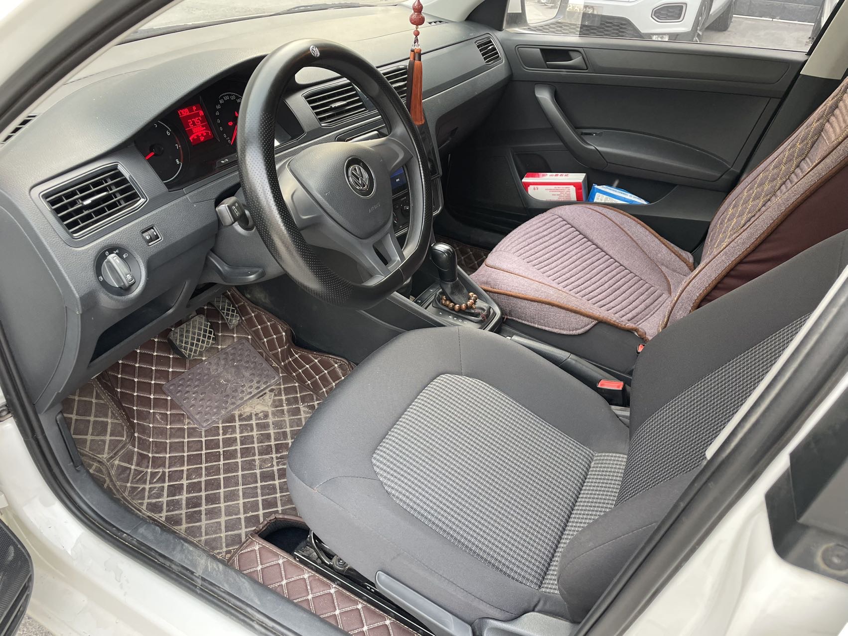 Volkswagen Santana 2022 car image #5