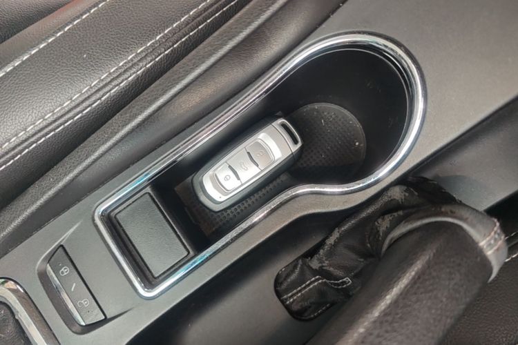 GEELY Emgrand 2016 #9 GEELY Emgrand 2016 car image #9