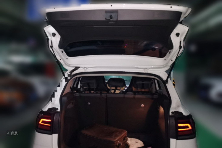 Volkswagen T-Cross 2019 car image #21