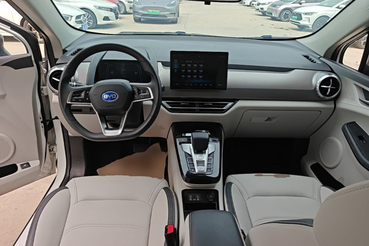 BYD Yuan Pro 2022 #10 BYD Yuan Pro 2022 car image #10