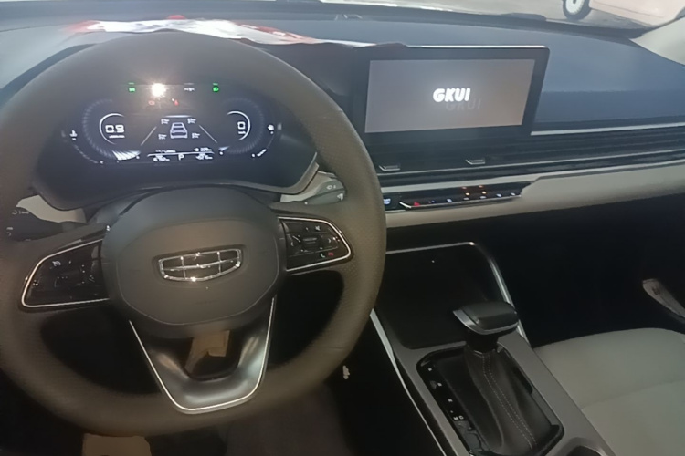 GEELY Emgrand 2022 car image #11