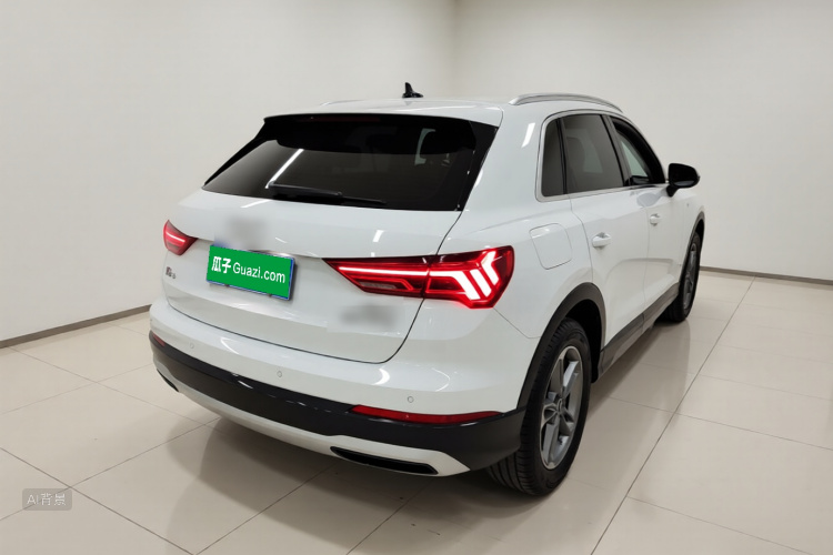 Audi Q3 2021 car image #7