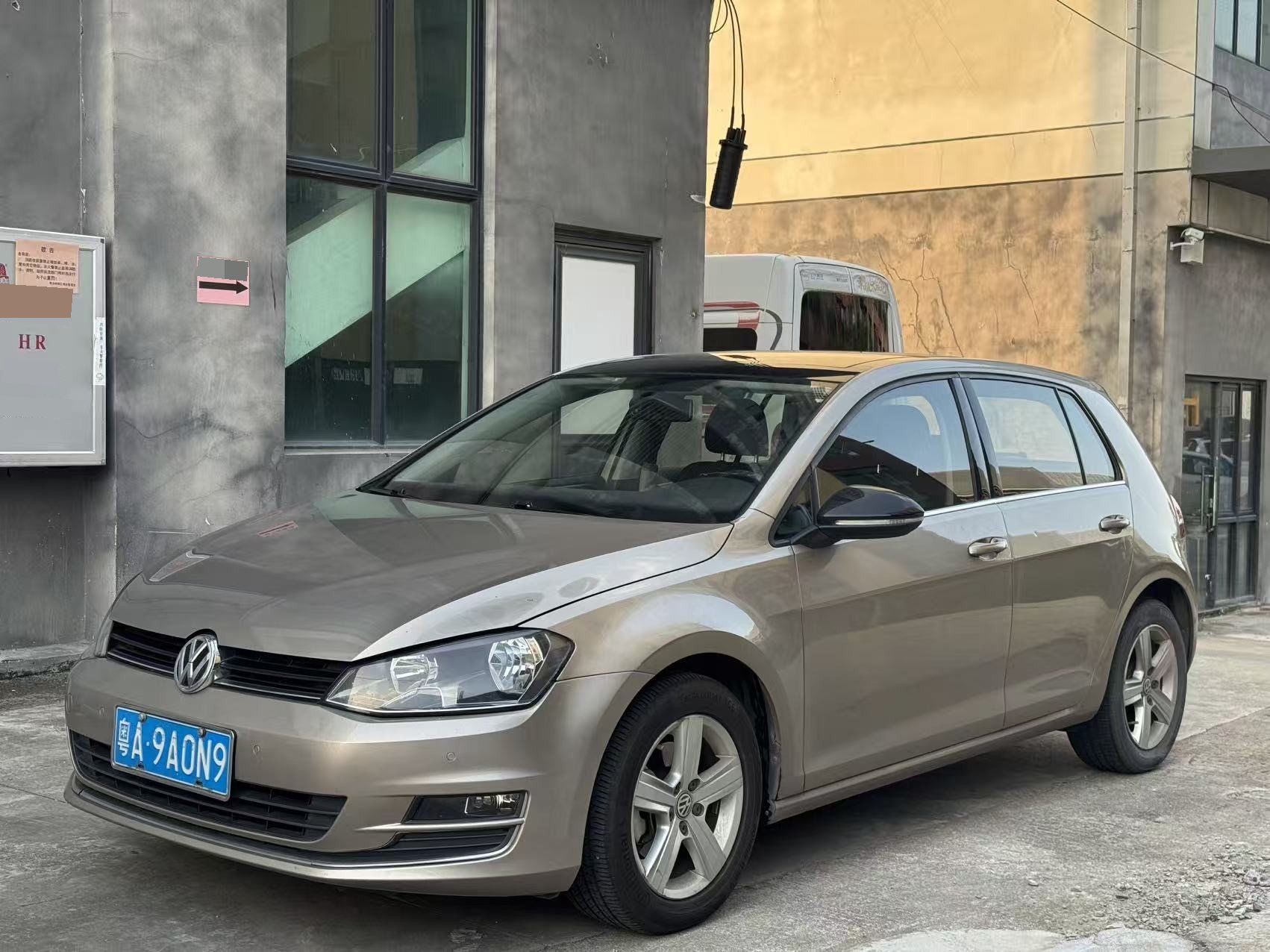 Volkswagen Golf 2017 car image 