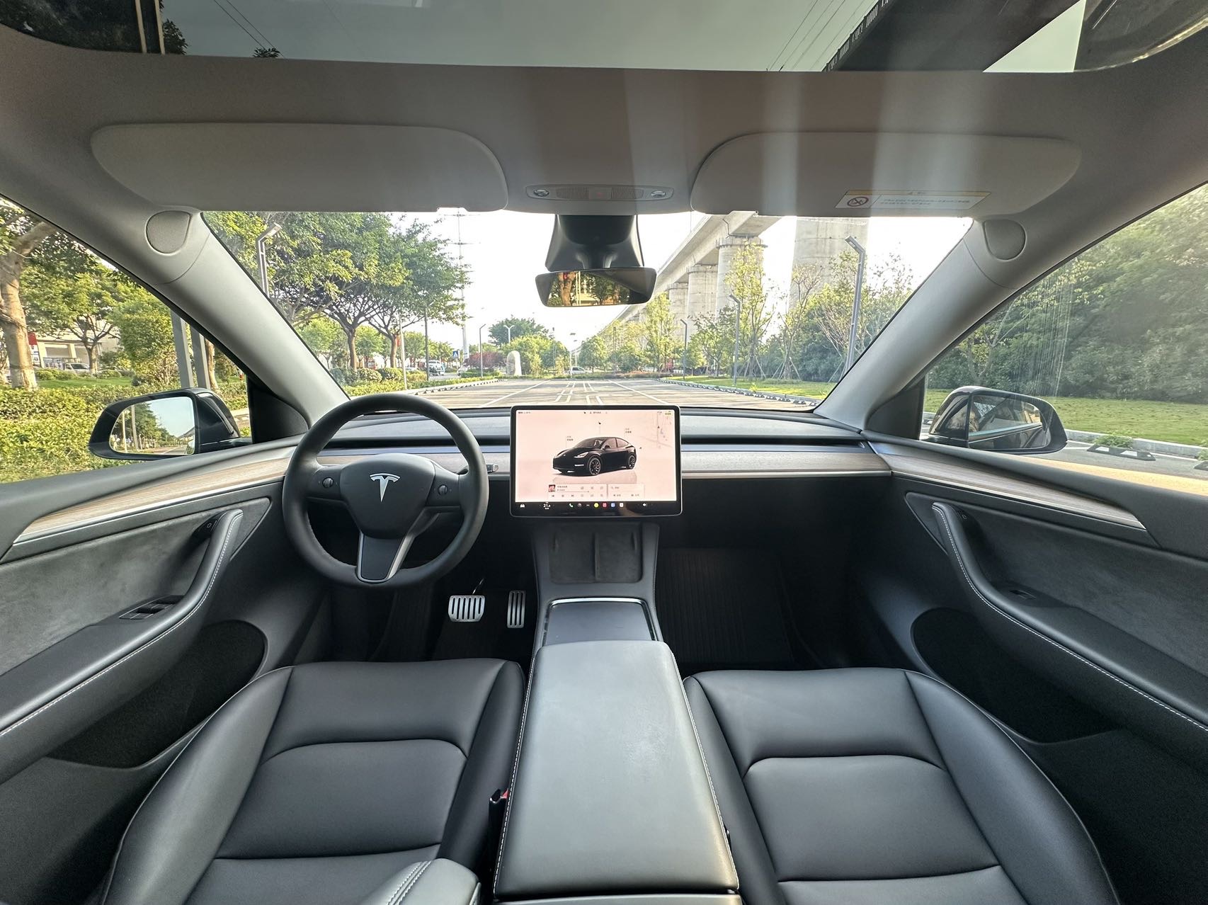 Tesla Model Y 2022 #6 Tesla Model Y 2022 car image #6