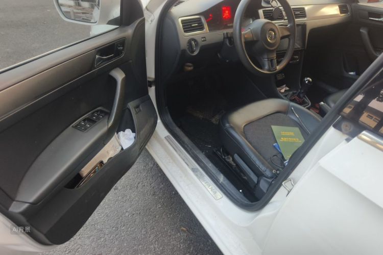 Volkswagen Santana 2015 car image #18