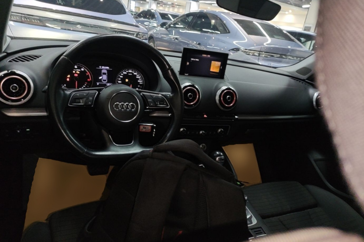 Audi A3 2019 car image #10