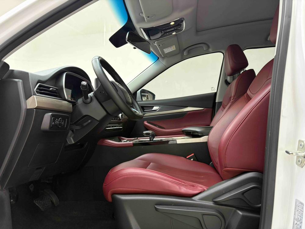 Jetour X70 2023 car image #16