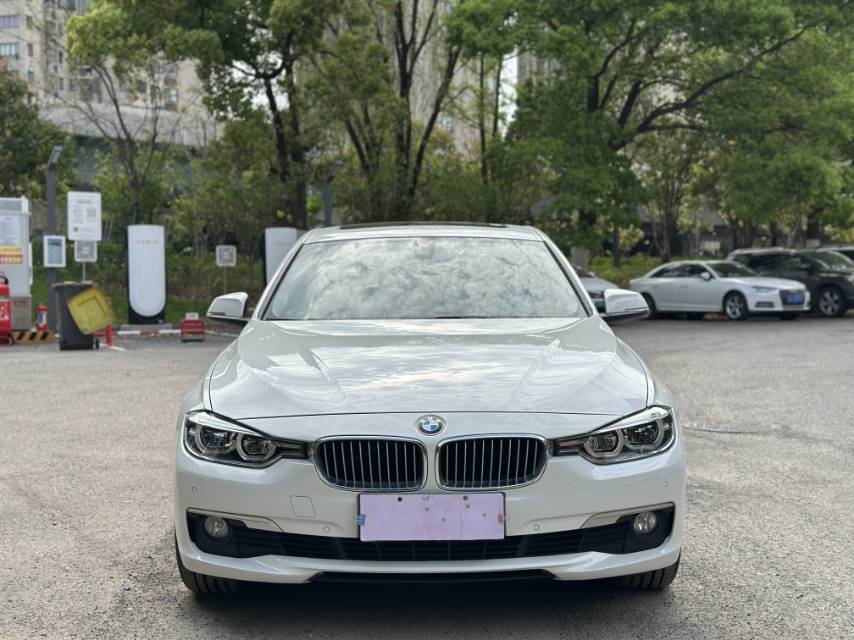 BMW 3 Series 2017 #2 BMW 3 Series 2017 car image #2