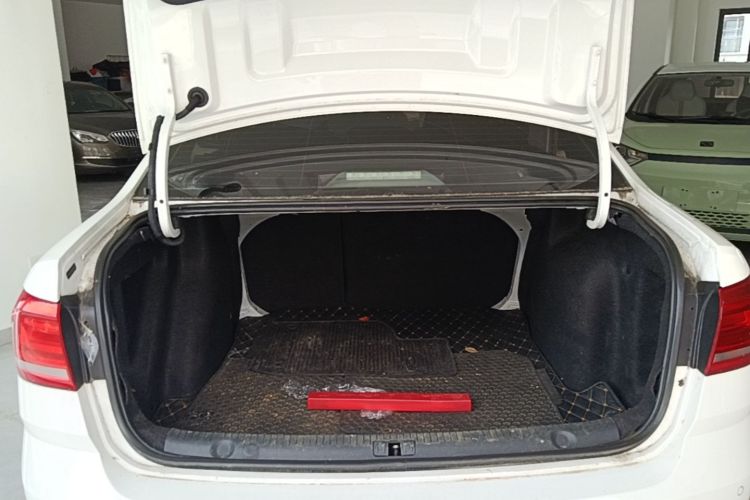 Volkswagen Lavida 2016 car image #19