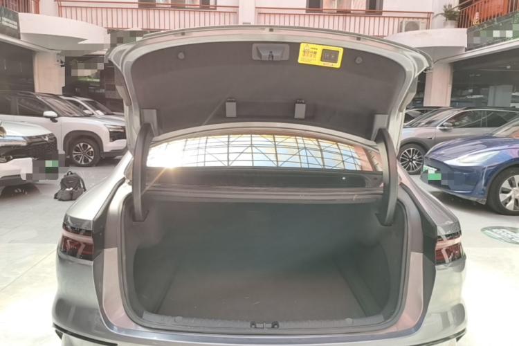 BYD Han 2022 car image #19