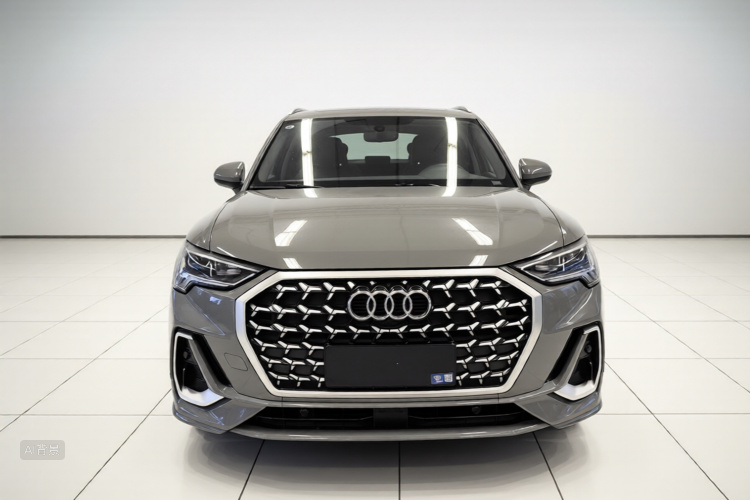 Audi Q3 2024 car image #3