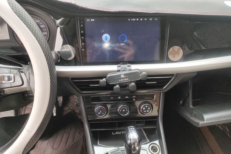 Volkswagen Lavida 2019 car image #13
