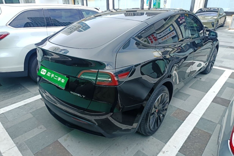Tesla Model Y 2023 #7 Tesla Model Y 2023 car image #7