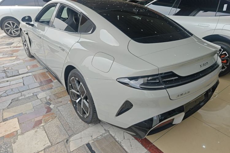 MI SU7 2024 car image #5