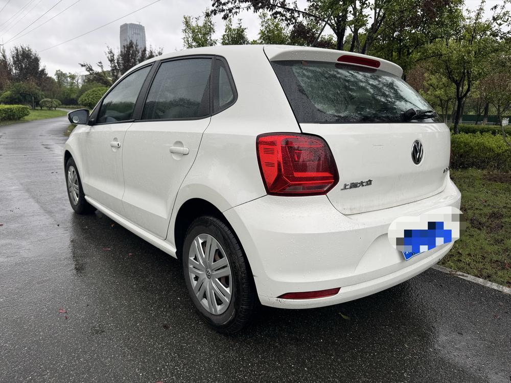 Volkswagen Polo 2017 car image #3