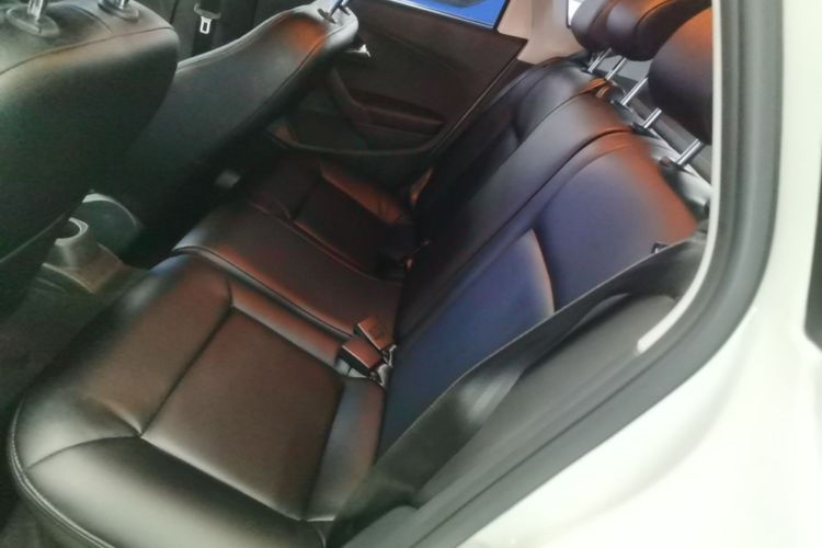 Volkswagen Polo 2017 car image #17