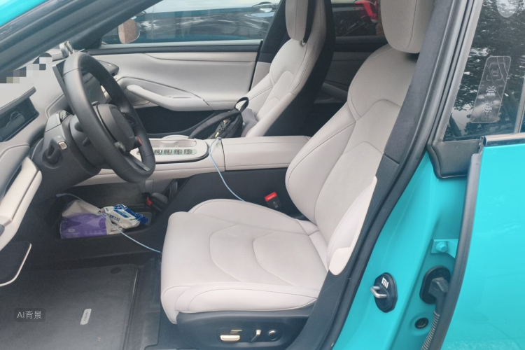 MI SU7 2024 immagine di auto #17