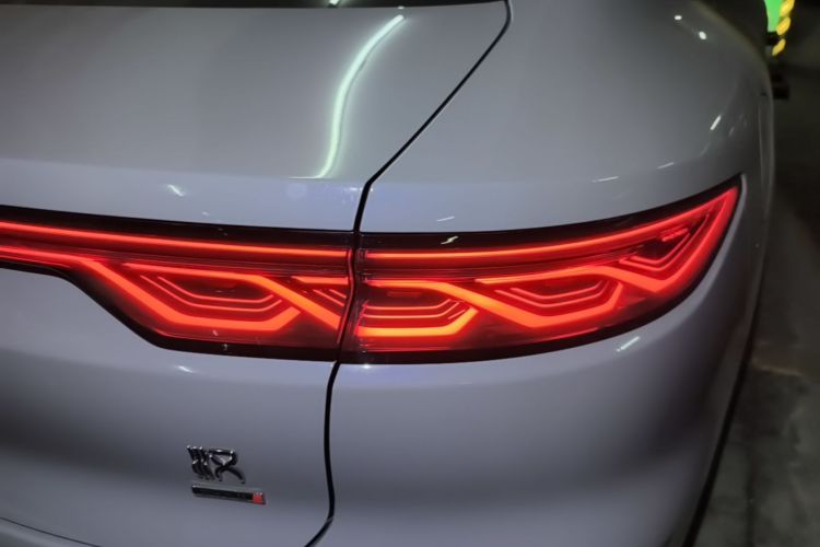 BYD Han 2025 car image #8