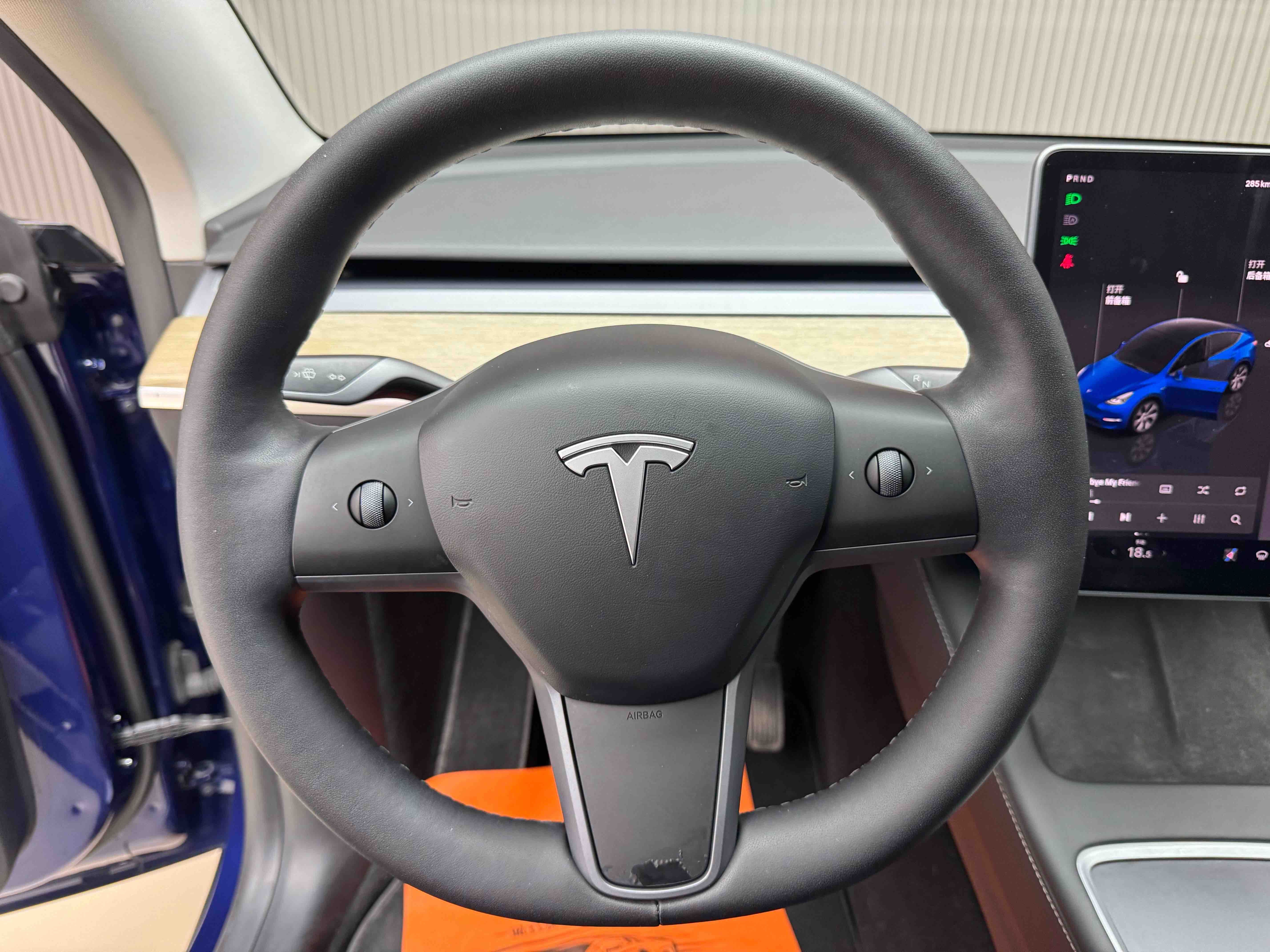 Tesla Model Y 2022 #5 Tesla Model Y 2022 car image #5
