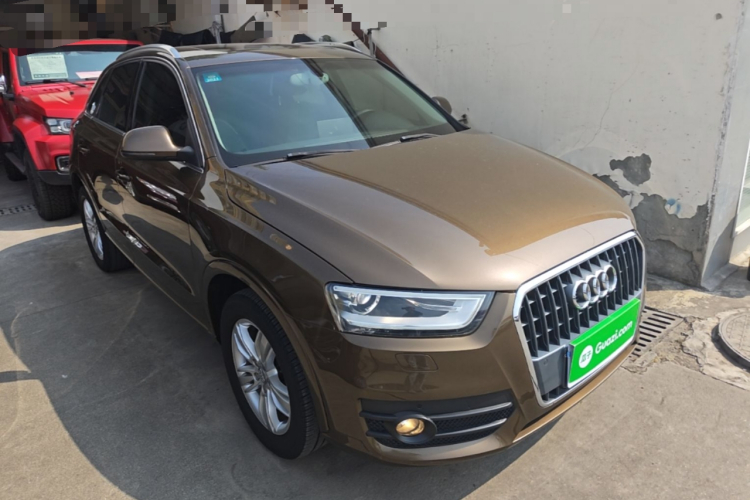 Audi Q3 2015 car image #6