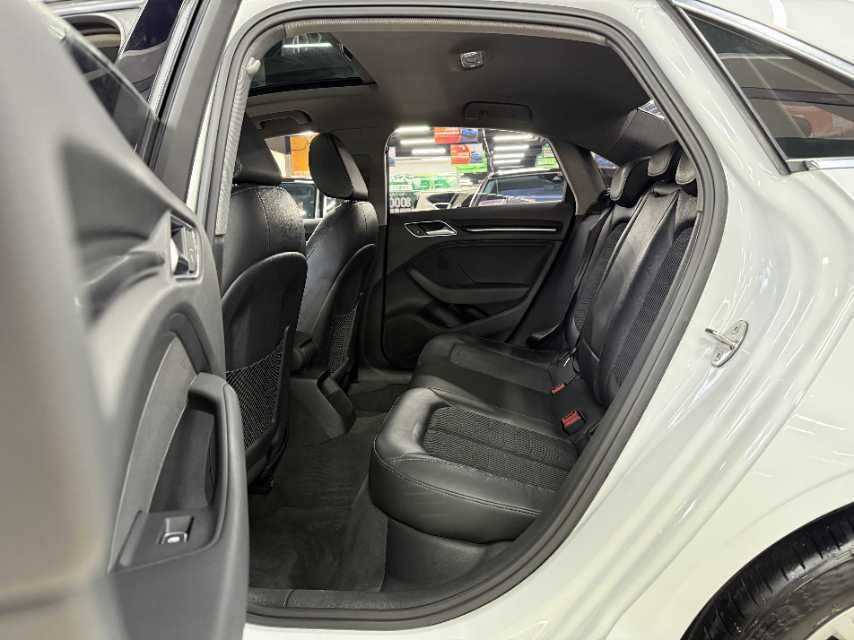 Audi A3 2018 car image #8