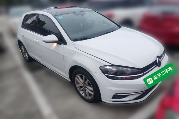 Volkswagen Golf 2019 car image #4