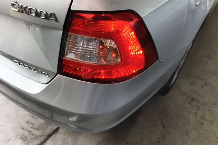 Skoda Rapid 2014 #8 Skoda Rapid 2014 image de voiture #8
