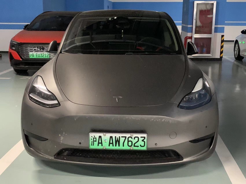 Tesla Model Y 2022 car image #2